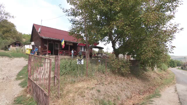 „Tată, m-a tăiat”. Doi tineri de 17 și 22 de ani din Cluj au fost înjunghiați de un bărbat cu care petrecuseră la bar