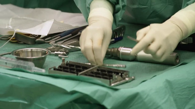 Pentru prima dată, un ficat de porc a fost transplantat unui pacient uman