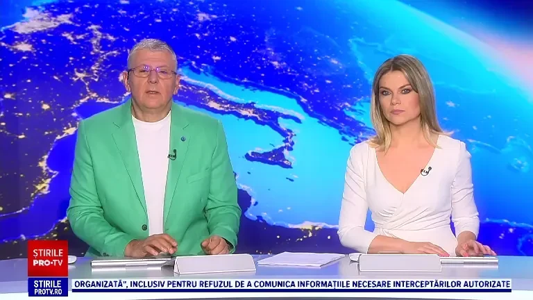 Urși în căutare de hrană la Grădina Zoo din Târgu Mureș. Au rupt încuietoarea tomberoanelor pentru a mânca