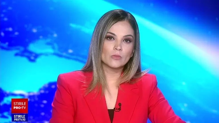 Accident șocant în Brașov. O ambulanță a intrat într-o căruță plină cu fier vechi, iar un asistent medical a fost grav rănit