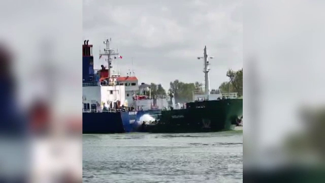 Două nave s-au ciocnit pe Canalul Sulina. Impactul i-a îngrozit pe marinarii care se aflau pe un vapor ce trecea prin zonă