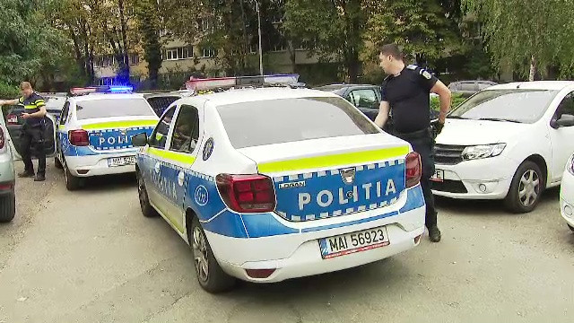 Deja s-a întâmplat a doua oara în ultimele zile. Un individ bolnav psihic a atacat o femeie, la Craiova. Sora îl externase