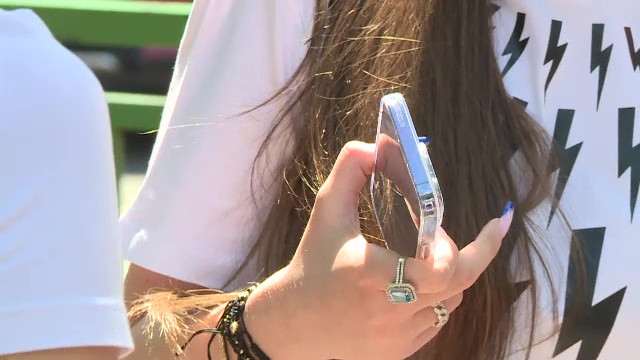 Eleve eliminate de la BAC pentru că aveau telefoane au dat în judecată inspectoratul și au câștigat. ”Sunt cel mai șmecher”