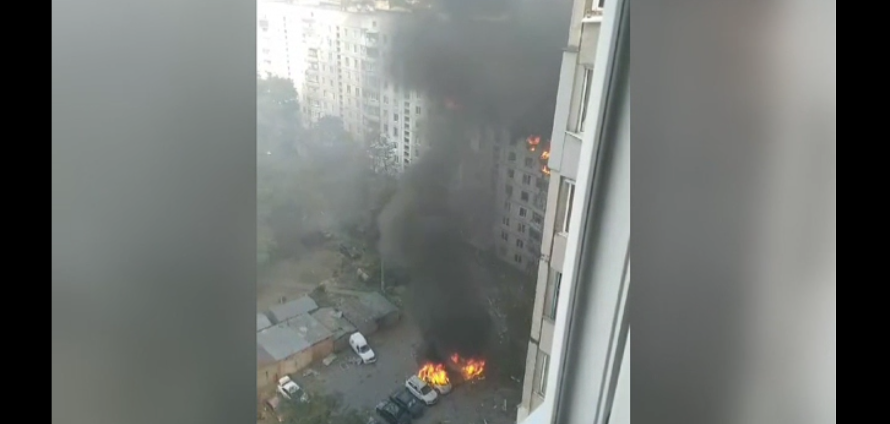 Zi neagră pentru Ucraina. O bombă ghidată rusească a lovit un bloc de locuințe și un loc de joacă în Harkov