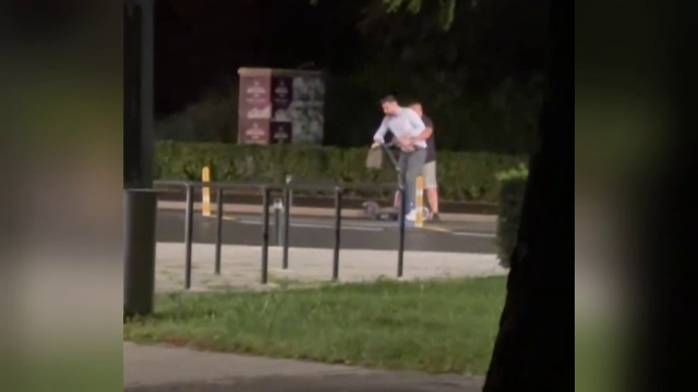 Scandal pe o stradă din Cluj-Napoca. Un barbat ar fi fost agresat din cauza unei trotinete electrice