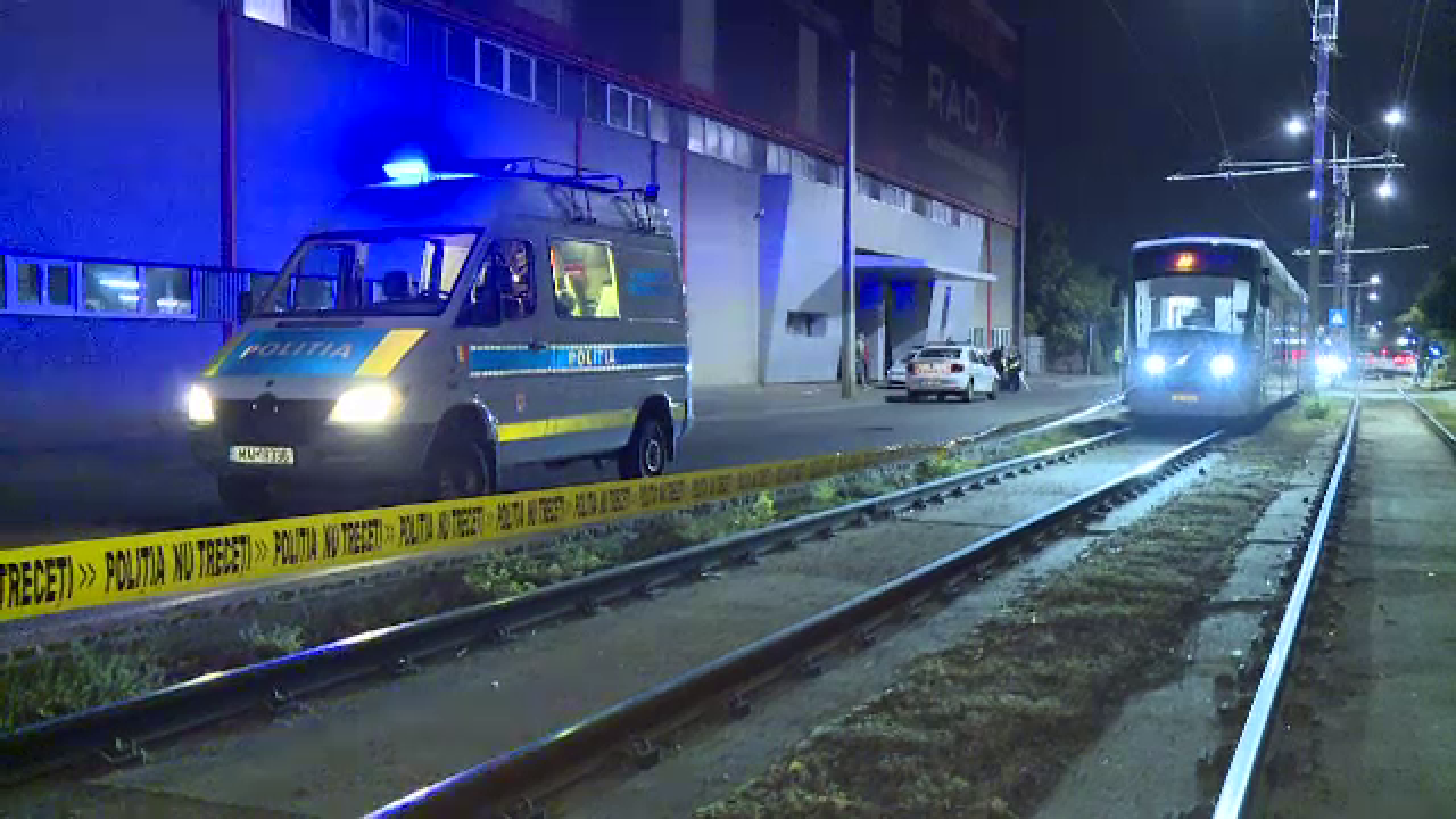 Accident cumplit în București. O femeie a murit după ce a căzut sub un tramvai