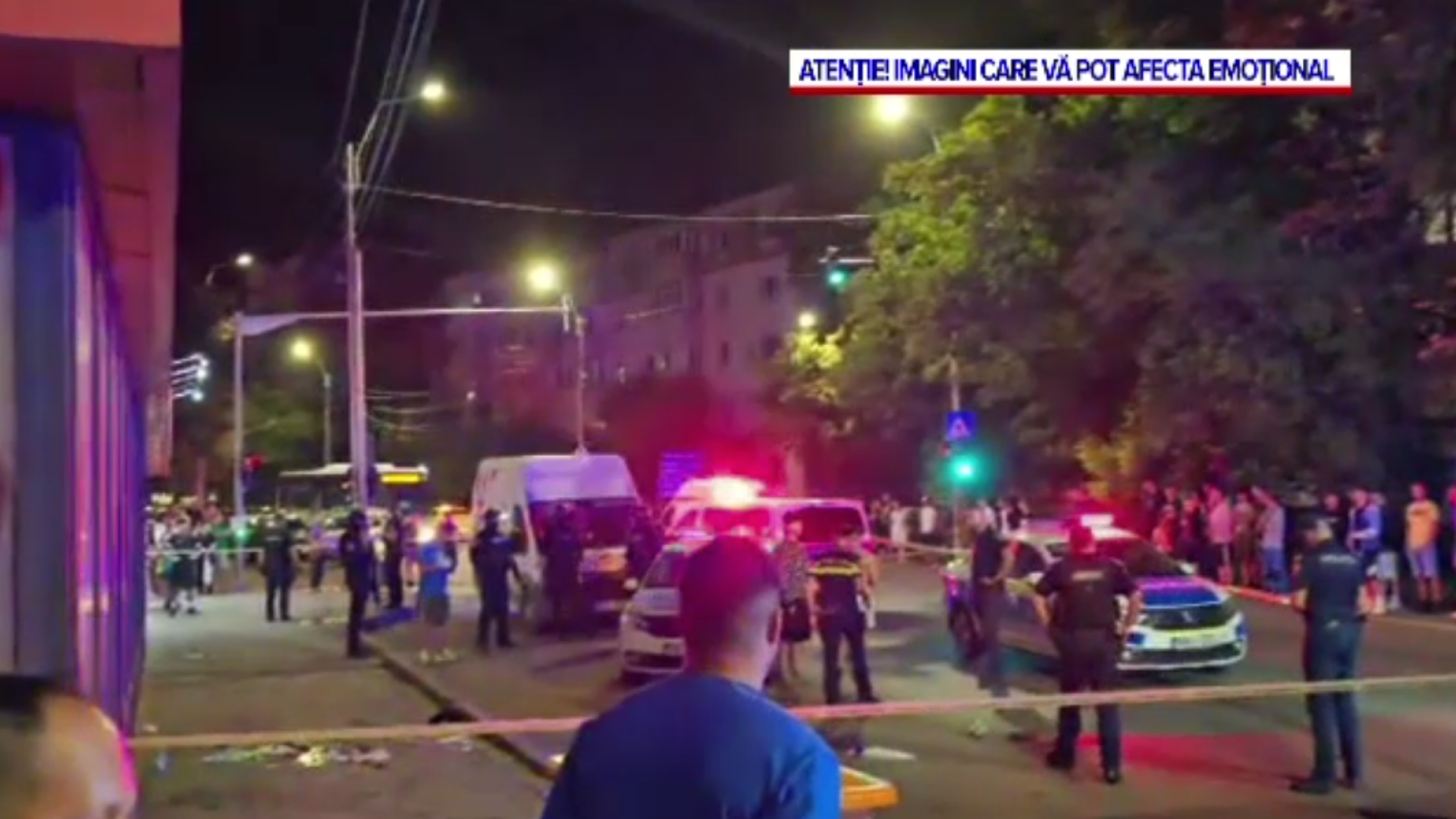 Încăierare în plină stradă în Bacău. Trei tineri au ajuns la spital cu răni prin înjunghiere. Poliția a deschis dosare penale