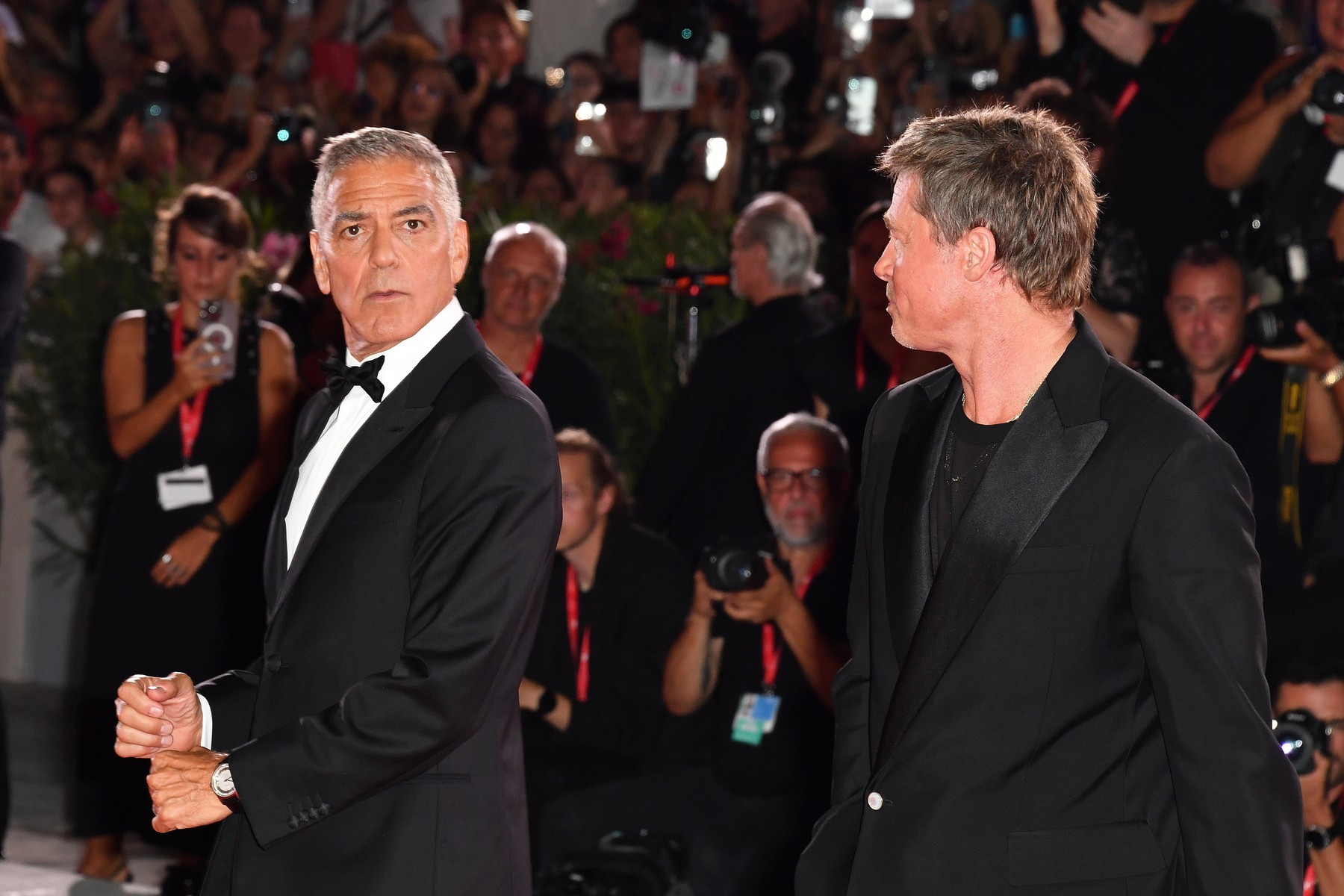 Brad Pitt şi George Clooney, apariţie spectaculoasă la Festivalul de film de la Veneția, alături de partenerele lor. FOTO