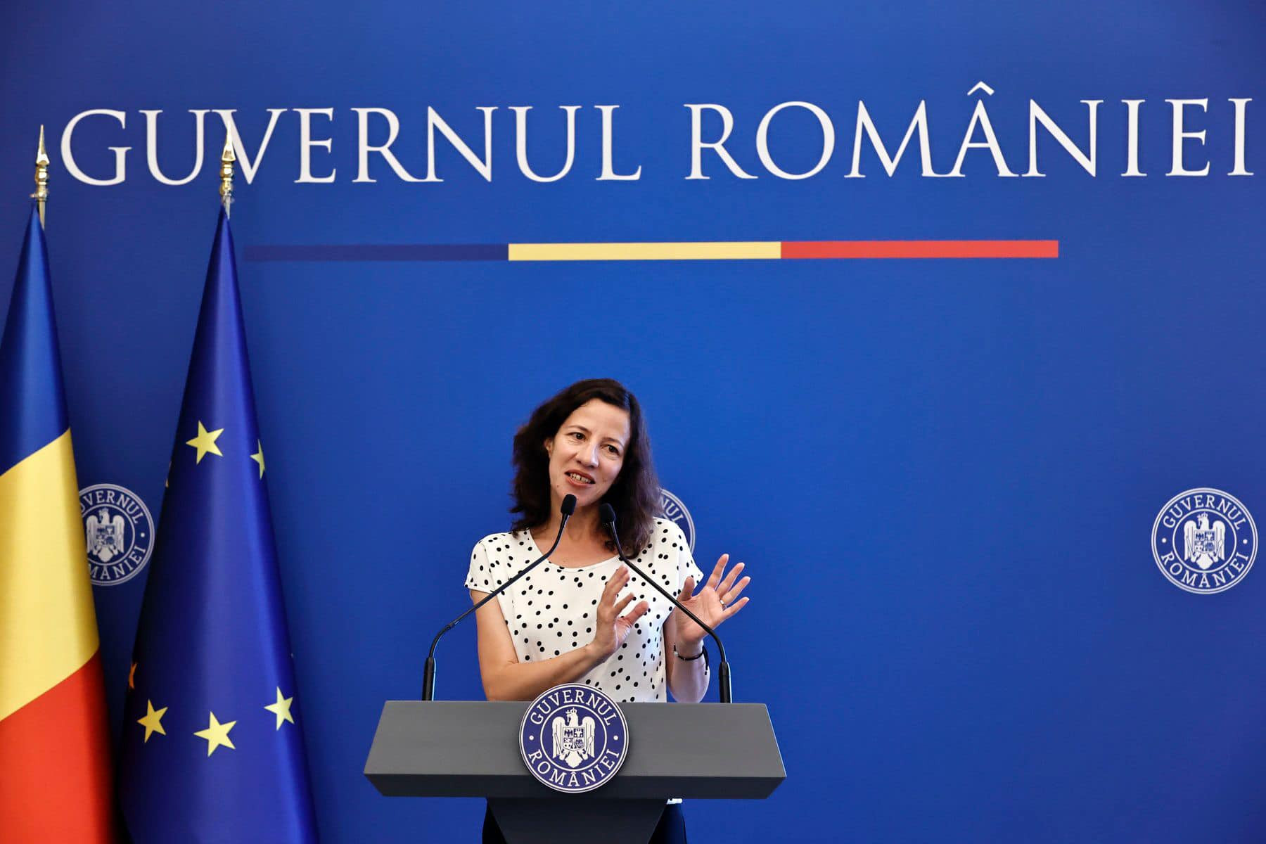 Cine este Roxana Mînzatu, propunerea României de comisar european. Bugetară de când era studentă și bani către PSD | DOCUMENT