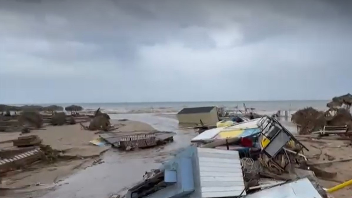 Furtunile puternice vor lovi tot mai des România. Avertismentul autorităților după ciclonul devastator de pe Litoral