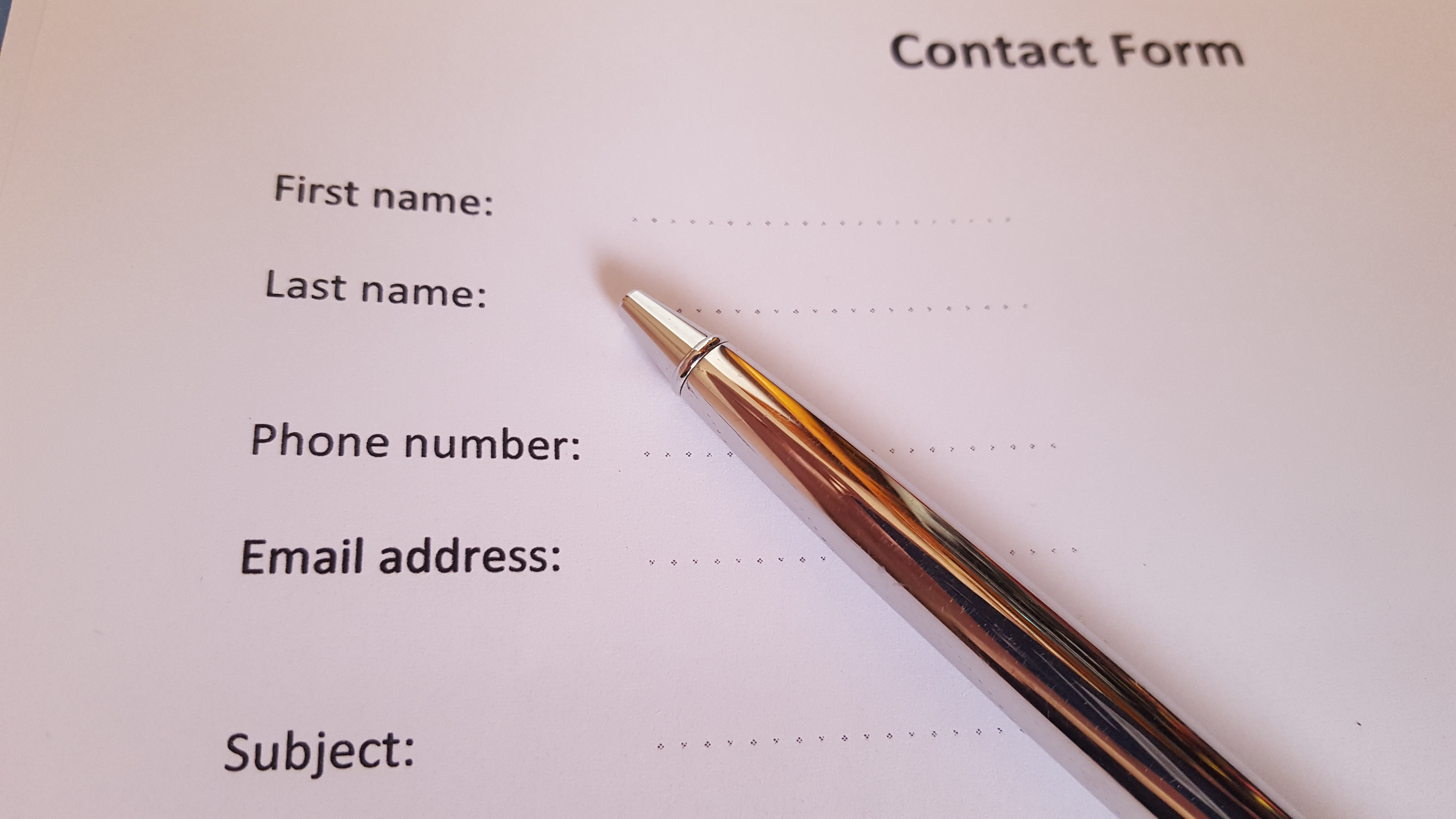 Ce este Last Name și First Name. Cum le deosebești și ce trebuie să completezi în câmpurile specifice