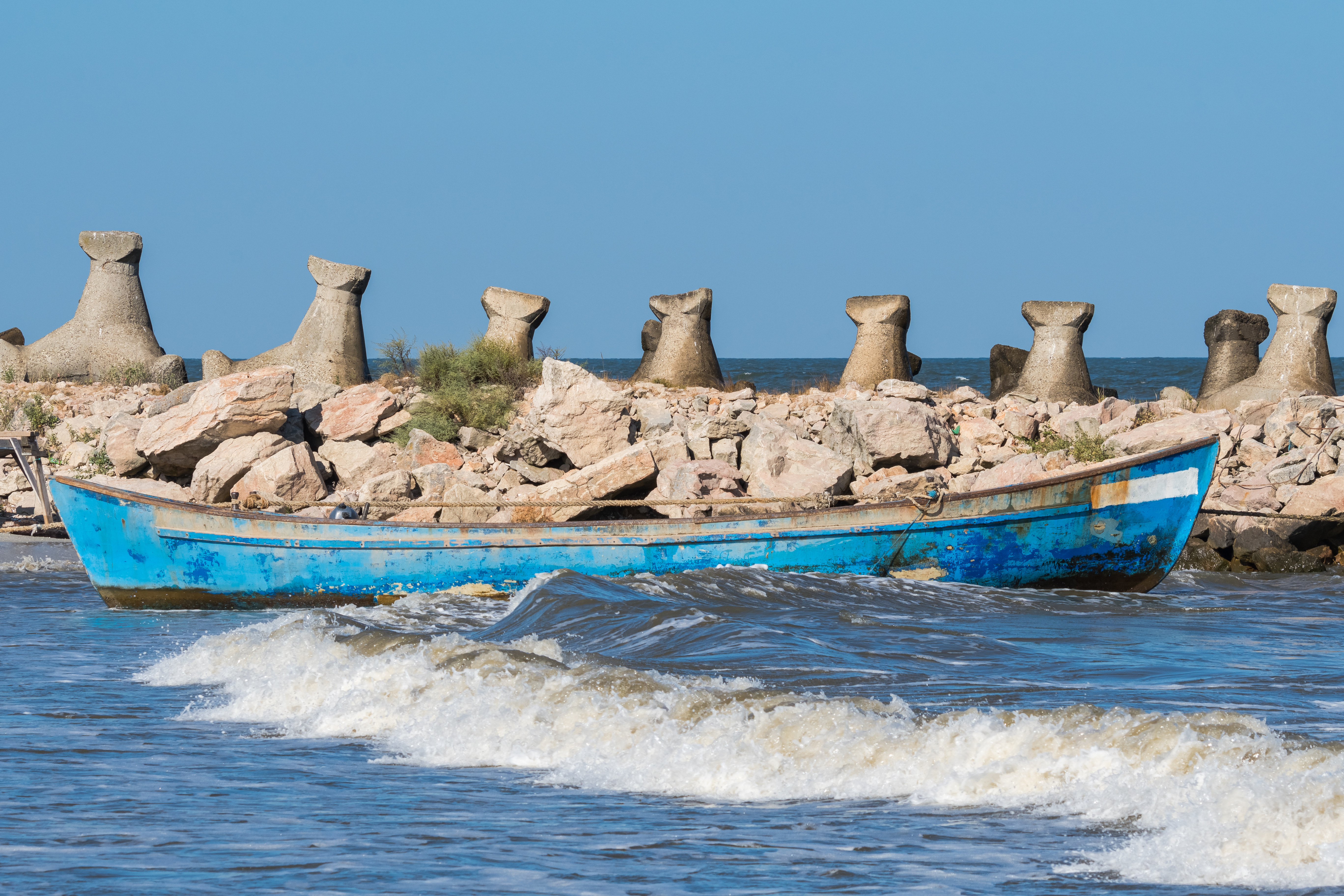 Alertă pe mare. Două cadavre, reperate la Gura Portiței. Autoritățile cred că ar putea fi doi bărbați dispăruți recent