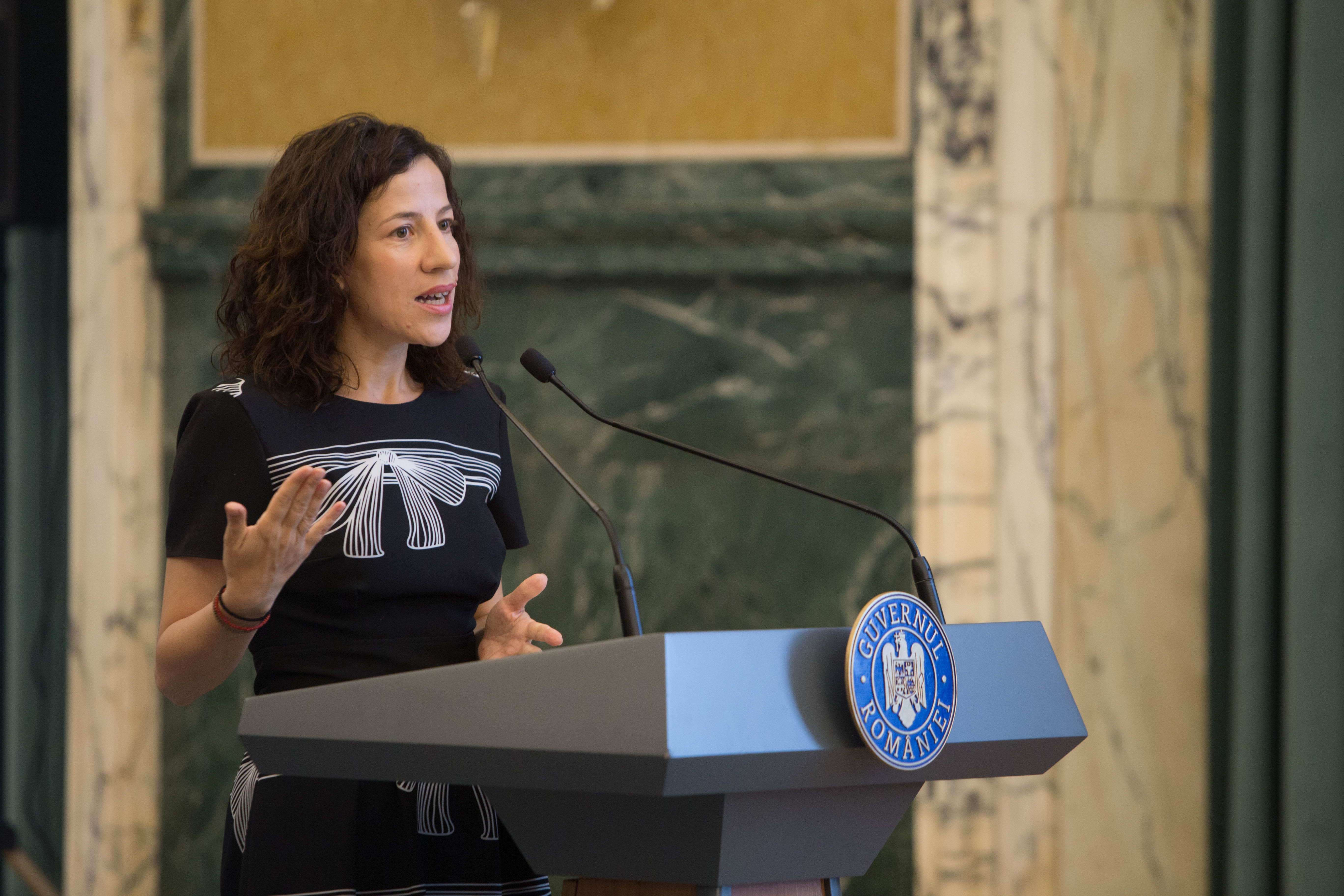 Cu cine se va lupta Roxana Mînzatu pentru portofoliul Coeziunii, unul dintre cele mai râvnite posturi din Comisia Europeană