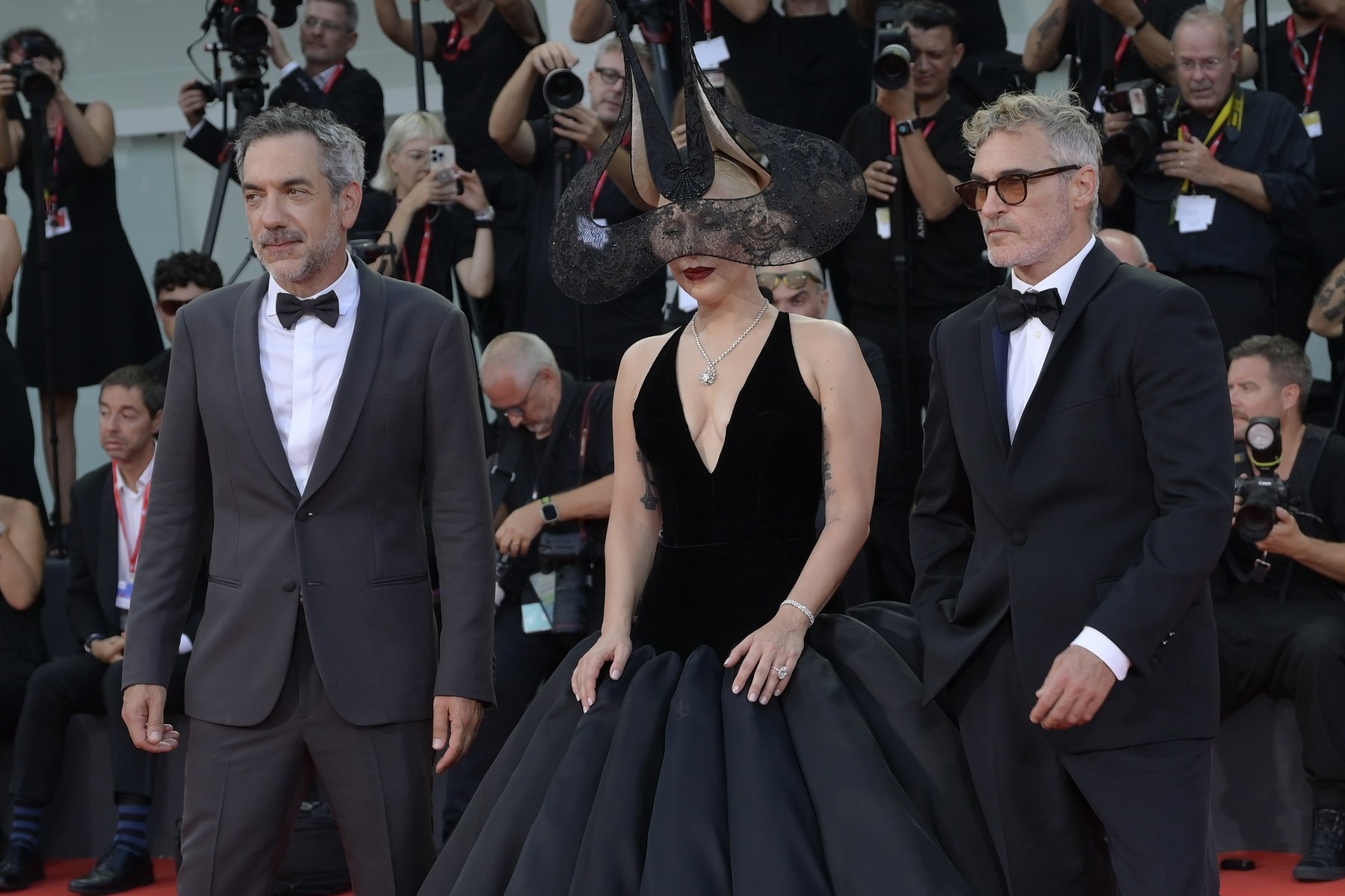 Lady Gaga și Joaquin Phoenix, primiți cu aplauze la premiera mondială a noului film „Joker” care a avut loc la Veneția