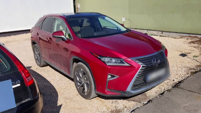Lexus furat în doar patru minute dintr-un cartier din Braşov, găsit după o lună în Iași. Momentul a fost filmat