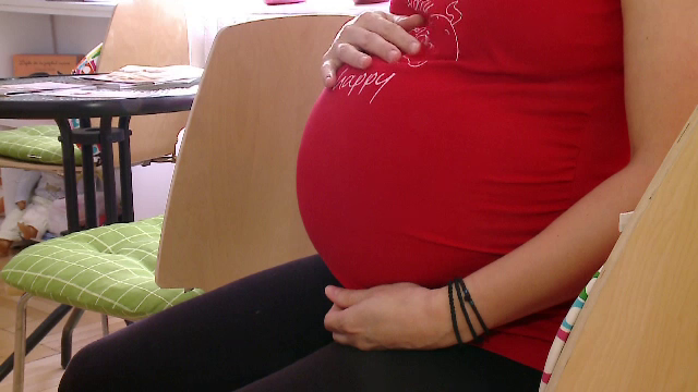 O femeie din Alba a născut nouă copii prin cezariană. Medicii recomandă maxim trei astfel de intervenții