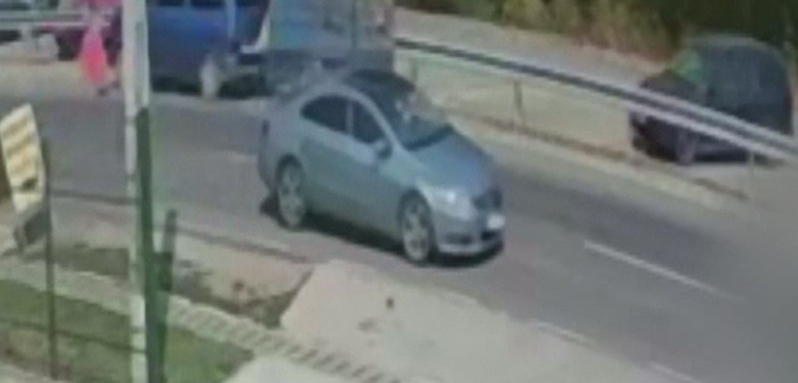 Un copil de 4 ani, din Bihor, a murit după ce a fost spulberat de o maşină. Momentul teribil a fost filmat