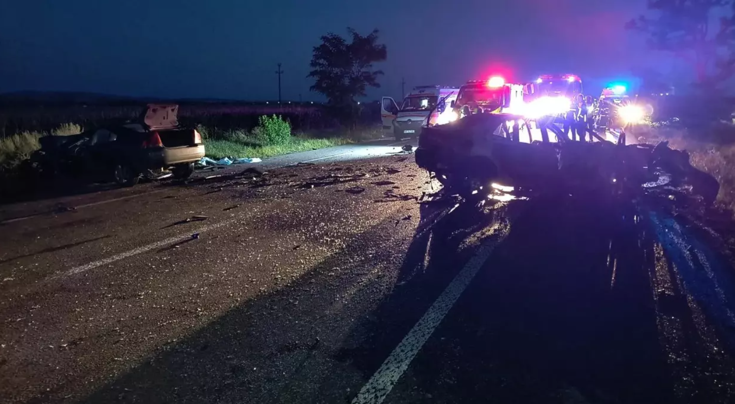 Accident grav în Bacău. Doi tineri, de 21 și 26 de ani, au murit pe E85