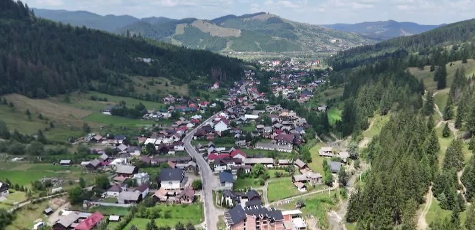 Cele două lumi între care se împarte Voronețul. Locurile de vis pe care puțini le știu