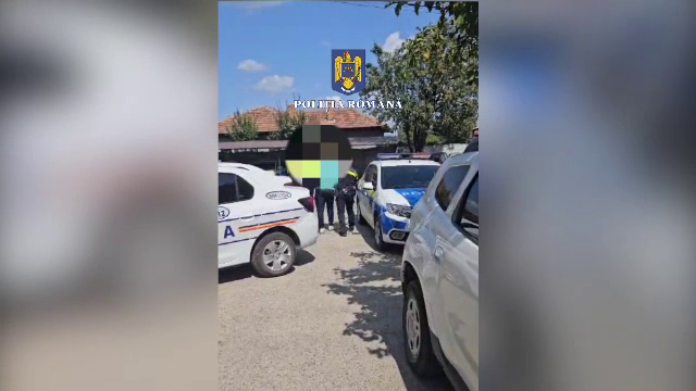 Un bărbat a fost reținut la trei luni după un scandal violent în Strehaia. A rănit trei persoane cu spray lacrimogen