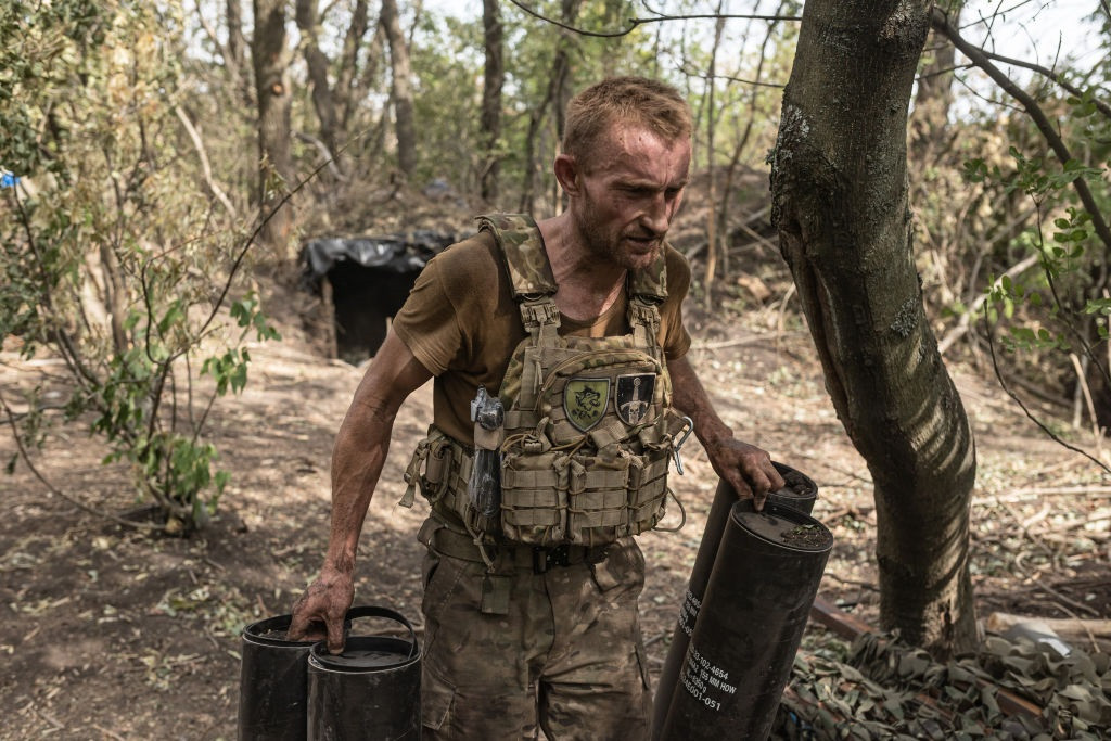 Un militar ucrainean şi-a anunţat dezertarea pe Facebook. Bărbatul a fost arestat și riscă ani grei de închisoare