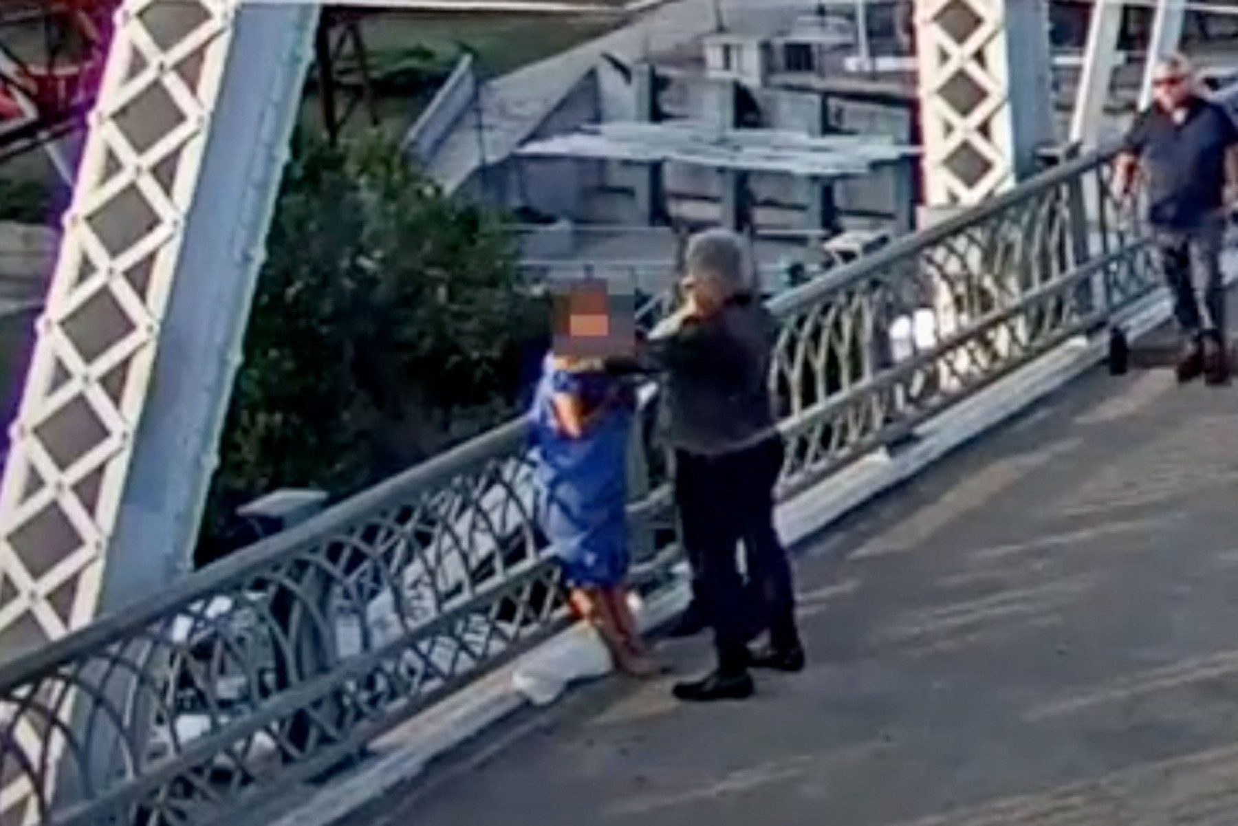 Jon Bon Jovi a salvat o femeie care era pe punctul de a sări de pe un pod din Nashville. Cum s-a întâmplat totul. FOTO&VIDEO