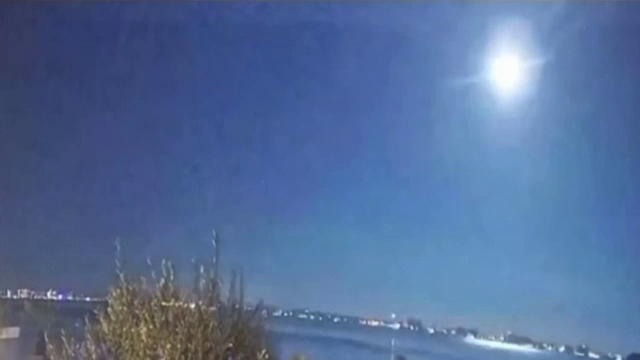 Fenomen misterios pe cerul României. Cum explică cercetătorii lumina care s-a văzut deasupra localității Ovidiu