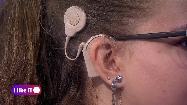 Dispozitive care pot schimba vieți. Persoanele hipoacuzice au acum acces la o gamă mult mai variată de aparate auditive