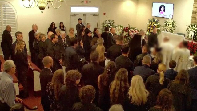 Profesoara româncă ucisă de ziua ei în atacul armat de la școala din Georgia a fost înmormântată