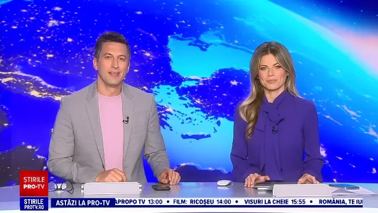 Nume importante din fashion și IT au lansat o colecție cu ținute care vin la pachet cu ecrane flexibile