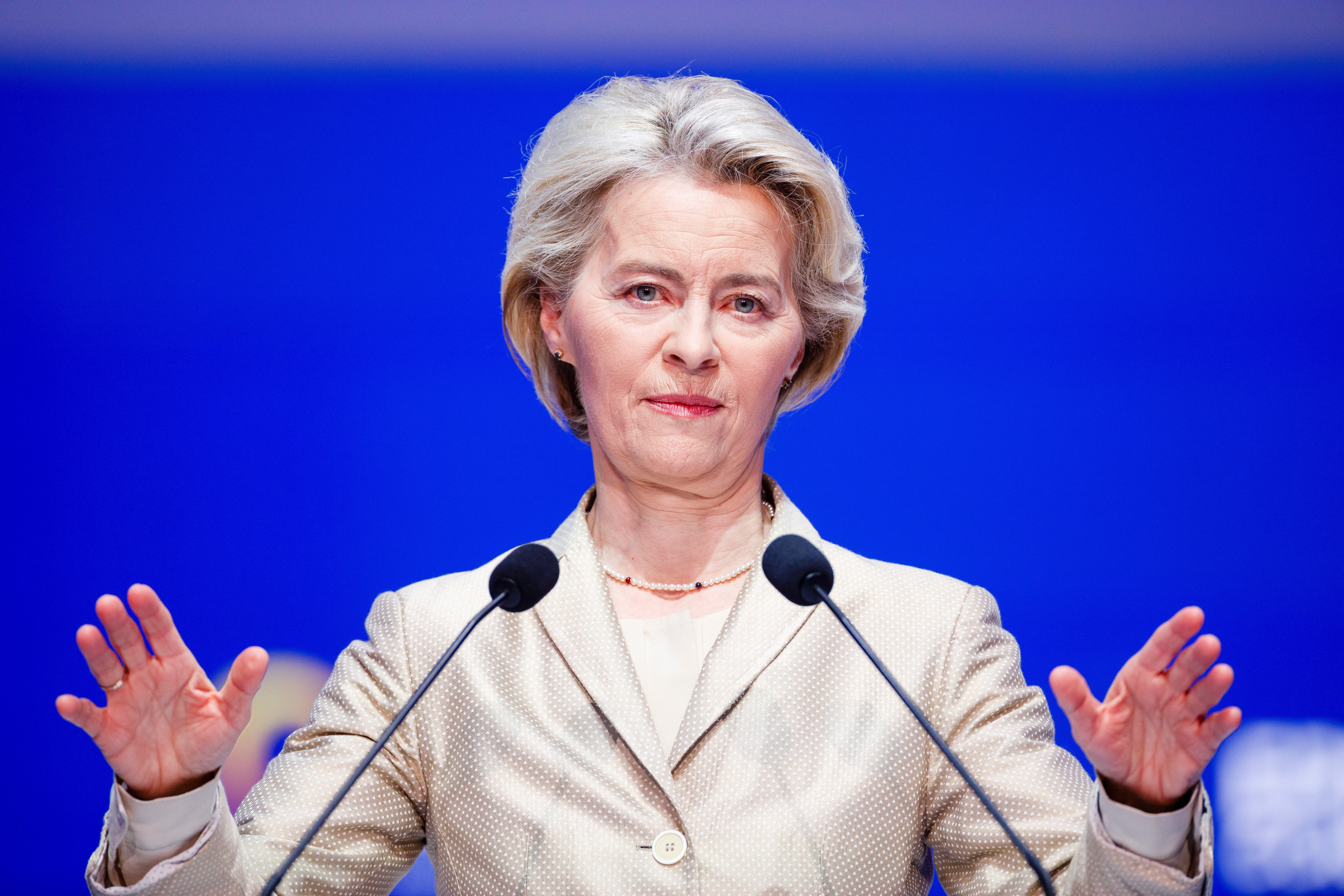 Ursula von der Leyen: „Comisia Europeană va propune o nouă legislaţie care să favorizeze expulzarea migranţilor”