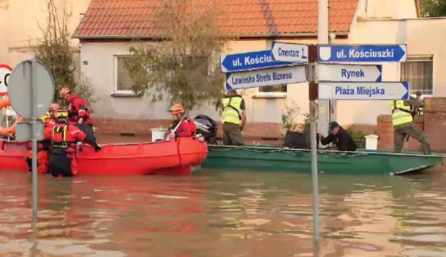 Apele au făcut dezastru în Europa Centrală și de Est. „Nimeni n-a crezut că va veni apă atât de multă”