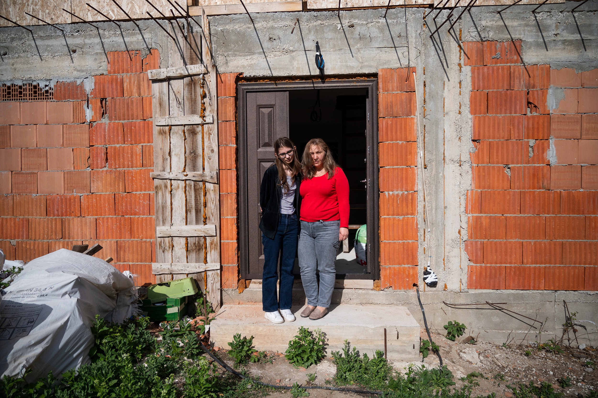 O mamă care și-a crescut singură fiica a primit o casă minunată din partea „Visuri la cheie”. Toată viața au trăit cu chirie