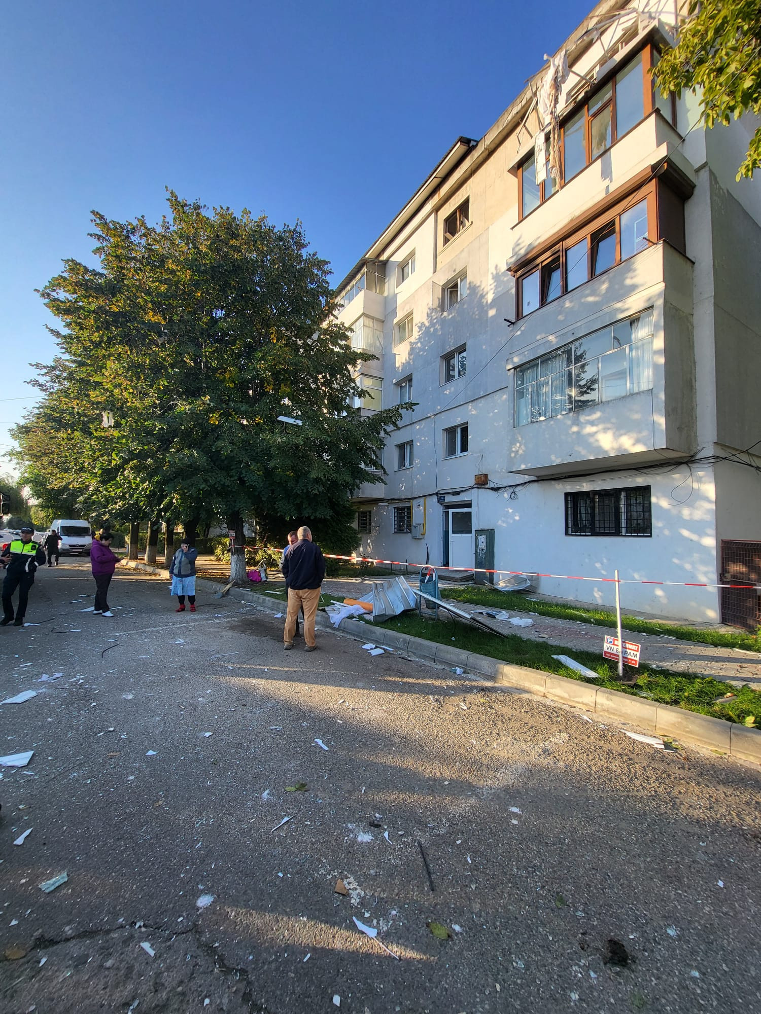 O centrală de apartament și o butelie au provocat explozii puternice în două apartamente din Prahova și Vrancea