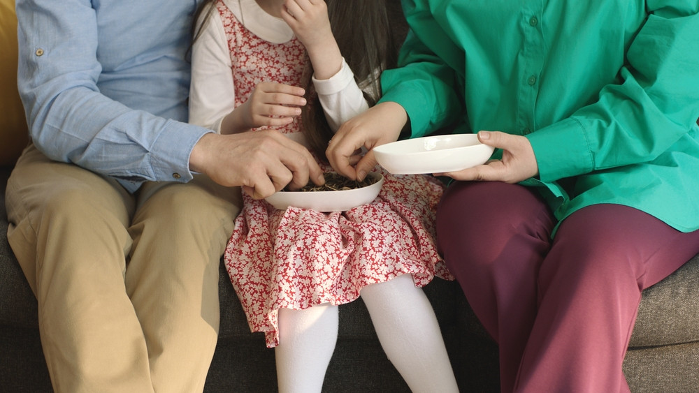 Obiceiul nesănătos pe care îl au mulți români. Medicii avertizează: „E foarte greșit”