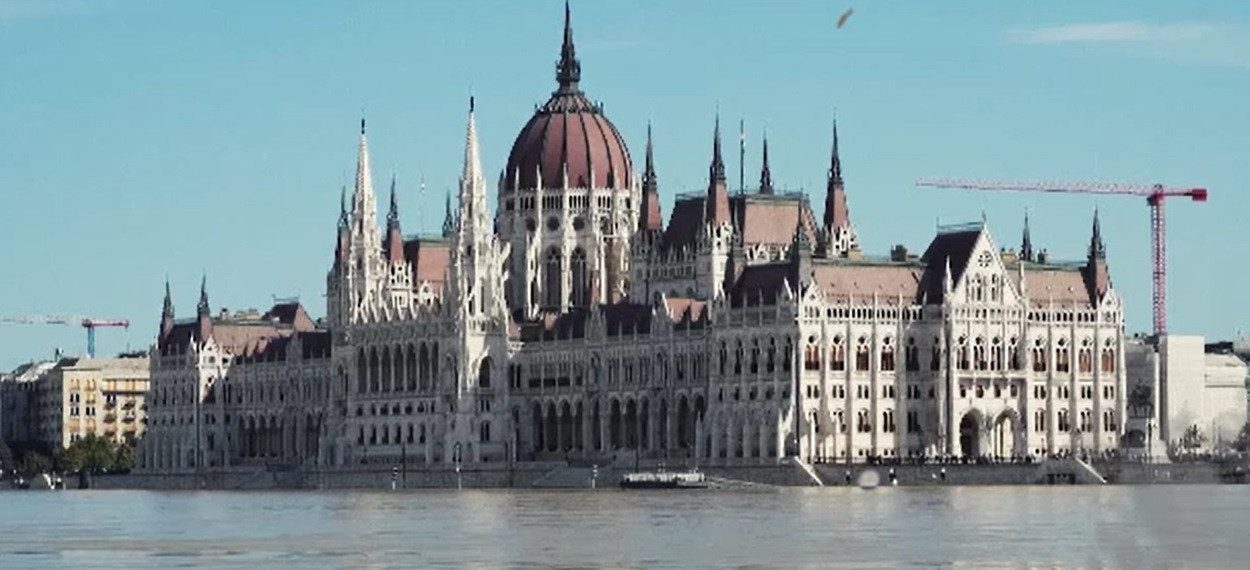 „Apocalipsa” din Budapesta, departe de a se încheia. Autoritățile maghiare au apelat la ajutorul celor mai răi oameni