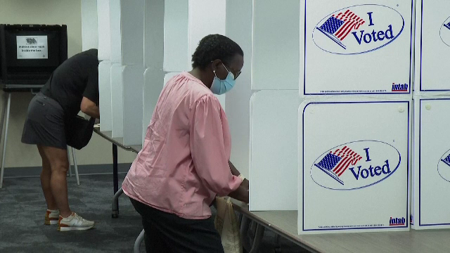 În unele state americane a început procesul anticipat de vot pentru alegerile prezidenţiale din noiembrie