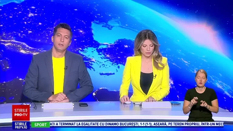 Momentul în care trei mașini se fac praf în București. Șoferul vinovat, în stare gravă la spital