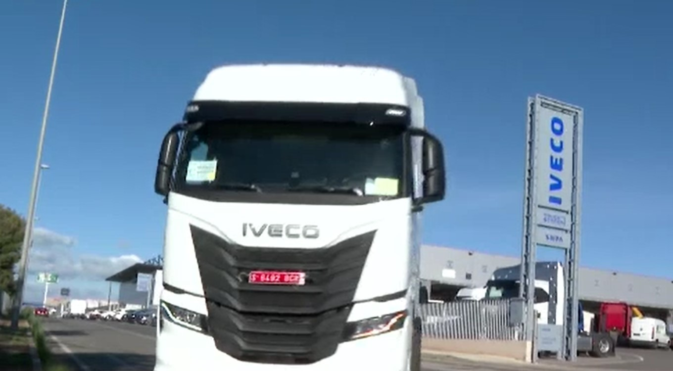 Un șofer român de TIR a generat haos pe străzile din Spania. Unde a ajuns după ce s-a urcat beat și drogat la volan