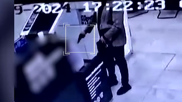 Un bărbat înarmat cu un pistol a intrat într-un sediu AUR din Mehedinți. Ce a urmat