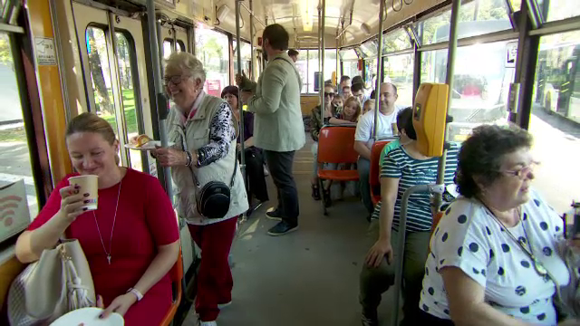 Tramvai destinat casării, transformat într-o cafenea mobilă, la Iași. Cum și când poate fi vizitat de turiști