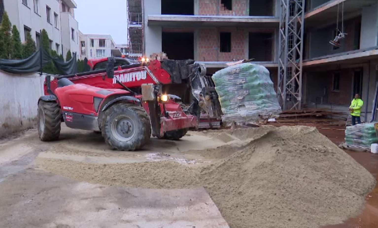 Dezvoltatorii încep din nou să construiască. Care sunt zonele în care apar șantierele de locuințe și de ce depind