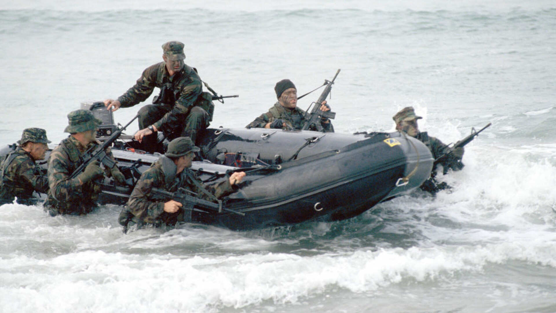 O bază de instruire pentru marina ucraineană va fi ridicată în România. Temuții luptători din Navy Seals, chemați în ajutor