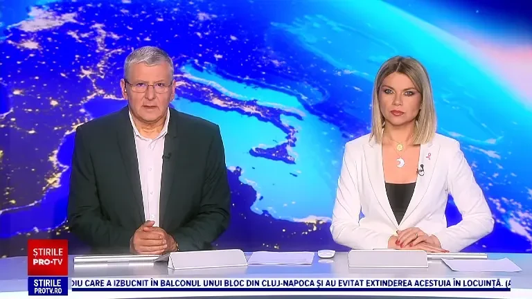 Incendiu puternic la o casă din județul Maramureș. Aproximativ 20 de pompieri au avut o intervenție contracronometru