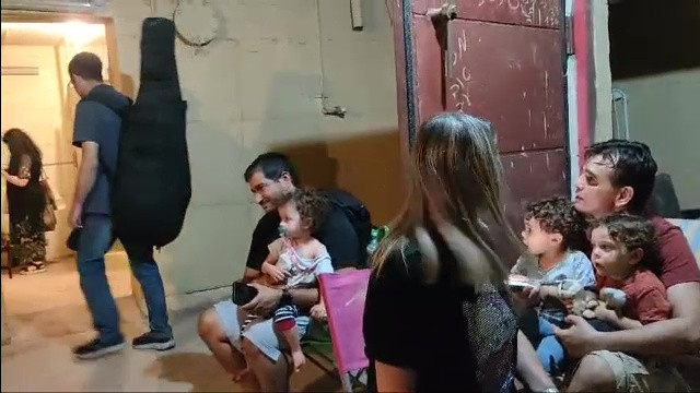 Românii stabiliți în Israel, după atacul Iranului cu rachete: ”Oamenii sunt instruiți, știu ce să facă după ce sună alarma”