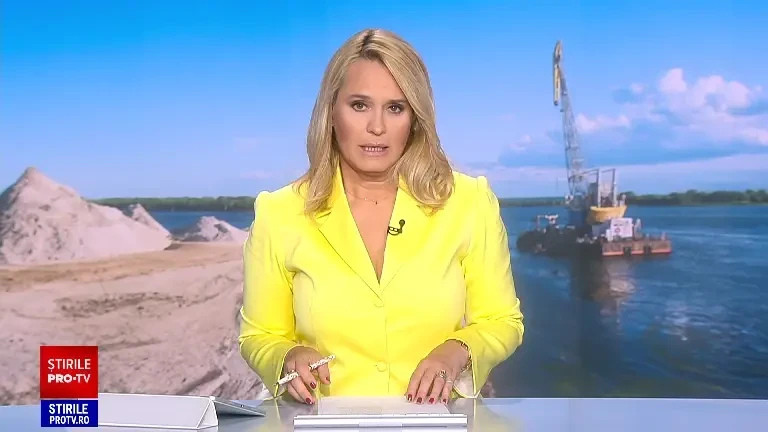 Balastiera clandestină prinsă în mijlocul Crișului Negru s-a întors la lucru. Ce au constatat comisarii Gărzii de Mediu