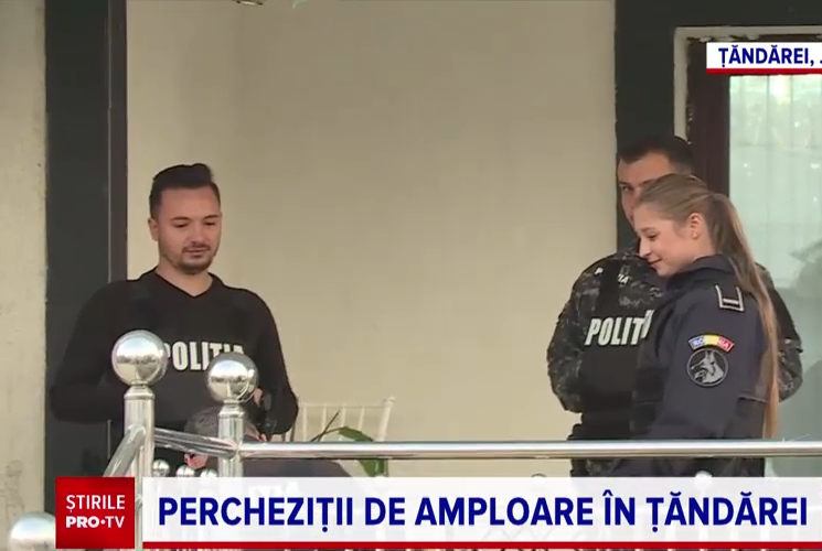 Autoritățile au trimis un elicopter în localitatea Țăndărei. Peste 200 de polițiști și jandarmi au descins în mai multe case