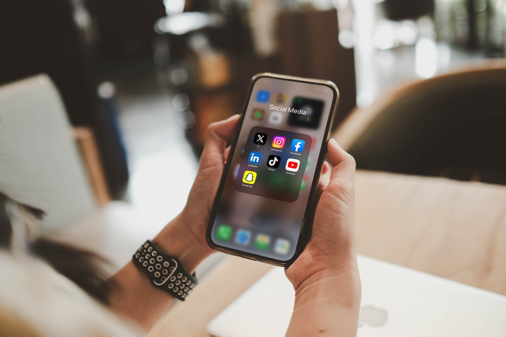 Smartphone-urile ar putea fi încărcate prin intermediul propriilor ecrane