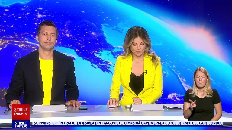 Tinerii din București nu s-au lăsat intimidați de ploaie. A fost forfotă în Centrul Vechi. Preparatul cerut în miez de noapte