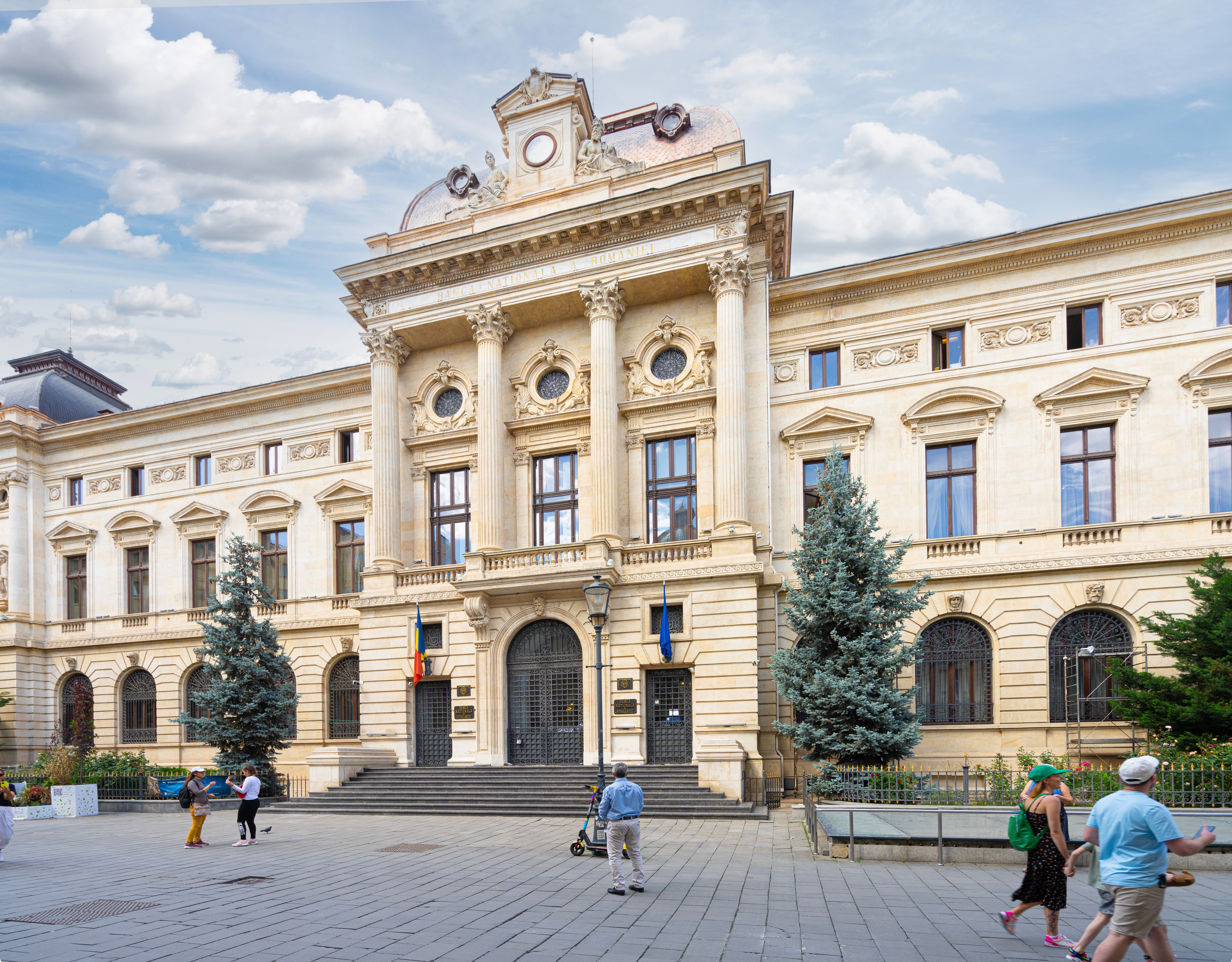 BNR Direct, noua aplicație a Băncii Centrale disponibilă pentru iPhone și Android. Informațiile regăsite